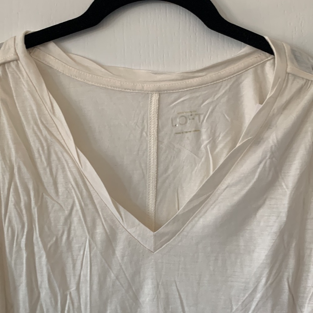 NWT LOFT Ivory Pretzel Twist V-Neckline Short Sleeves Sheer Top Size S - Picture 2 of 15
